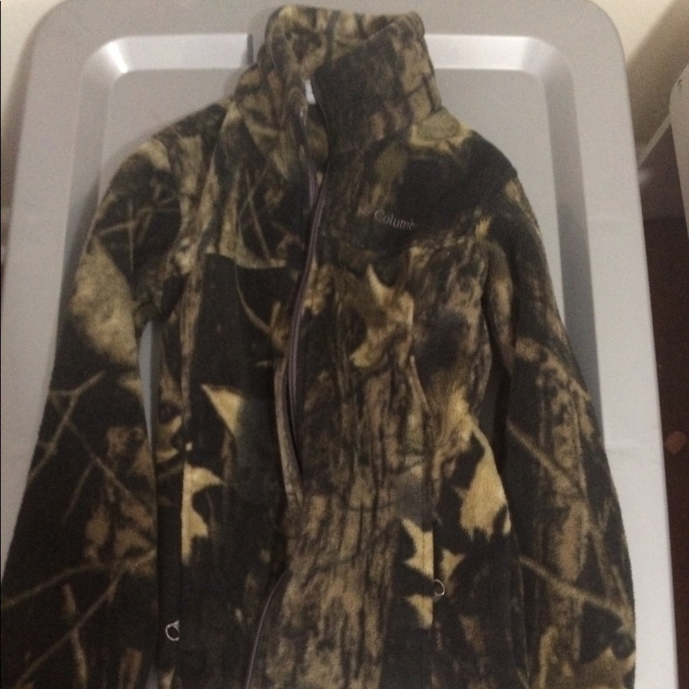 Columbia camouflage youth fleece with leaves